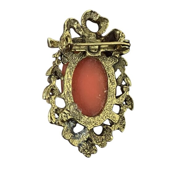 Vintage Cameo Brooch And Clip On Earrings Set Victorian Style Gold Tone Unsigned - Picture 3 of 5